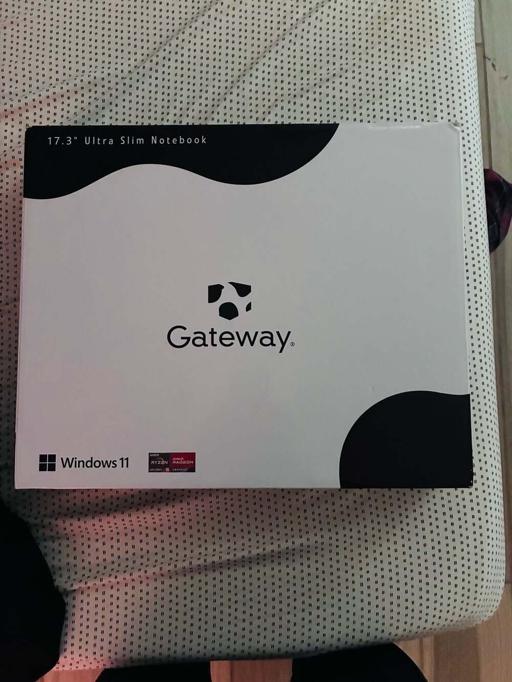 Gateway 17.3" Ultra Slim Notebook AMD Ryzen 5 PRO 5675U Windows 11
